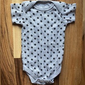 3/$20❗Little Treasures 3-6 months